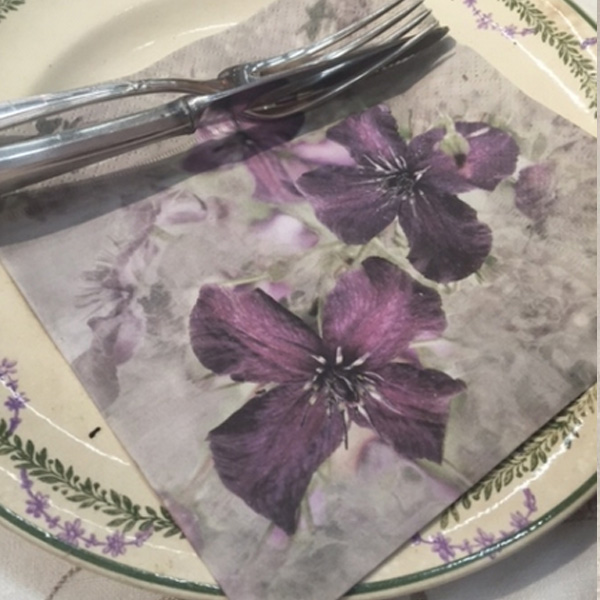 Evente mit vintages bedruckte Servietten